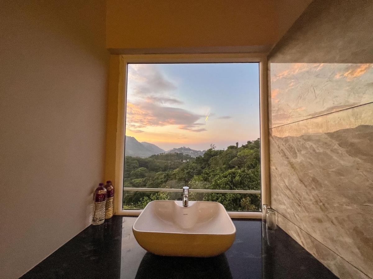 Green Palace Resort Vagamon Extérieur photo